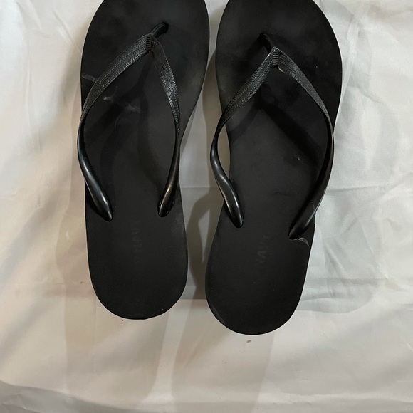 Size 10 Platform Flip Flops. Thong toe black - Picture 1 of 4
